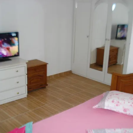Vila Piratilor